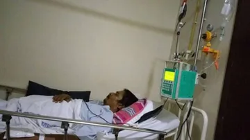 Ailing Minaketan gets financial help from Odisha govt, Ollywood
