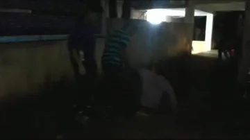 Dadagiri in khaki: Cops rough up accused in front of court
