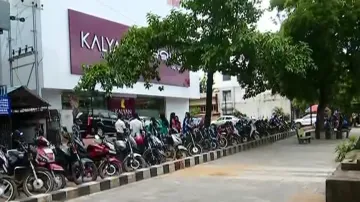 Tea vendor stabbed to death over land dispute in front of DCP office