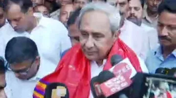 Naveen seeks Lord Jagannath's blessings ahead of swearing-in ceremony