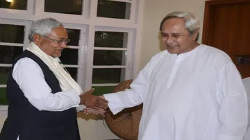 Patnaik prefers to wait on Nitish's grand alliance proposal