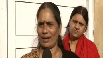 Nirbhaya's Mother Protests Outside Court Over Delay In Hanging Of Convicts