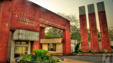 NIT Rourkela students make it to Nat’l final of NTPC Electron Quiz 2017