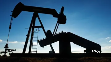 Oil prices decline amid rising output