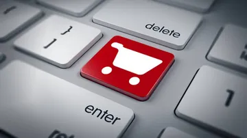 Despite low net use, India’s e-commerce triples in 5 years