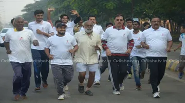 OTV Mini Marathon: Bhubaneswar runs towards life on World AIDS Day