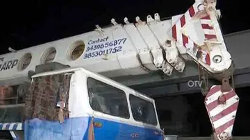 Narrow escape for labourers as guardwall of under-construction over bridge falls off in Sambalpur