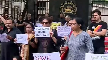 PMC Bank Depositors Hold Protest Outside RBI Headquarters