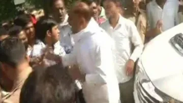 Violence in Sultanpur before polling begins