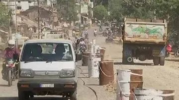 Locals allege gross irregularities in repair work of NH-26