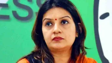 Congress spokesperson Priyanka quits party