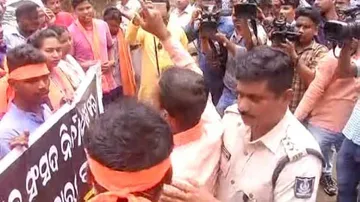 Cancellation of Student polls In Odisha: ABVP Stages Protest outside Minister's Residence