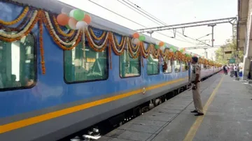 IRCTC Offer: Most affordable ‘Bharat Darshan’ Package launched; Book Your Tickets Now!