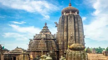 Lingaraj Temple Rituals Neglected Amid Squabble Between Servitors