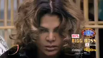 Bigg Boss 14: Rakhi Sawant Gets Possessed By Ghost, Scares Jasmin Bhasin And Housemates