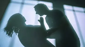 Mumbai actress allegedly raped on pretext of marriage