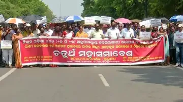 College teachers hold rally in Bhubaneswar 