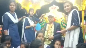 Retired Head Master Given A Grand Farewell By Students