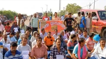 Bhadrak farmers yet to get payments for paddy procurement, threaten suicide  