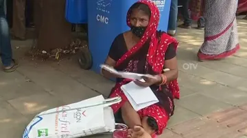 A patient in SCB braves gruelling  on the roadside