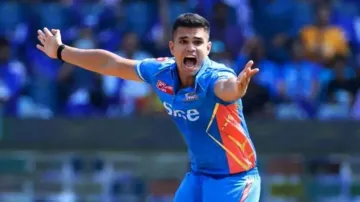 Arjun Tendulkar ‘the new yorker king’, trolled for conceding 31 runs in an over