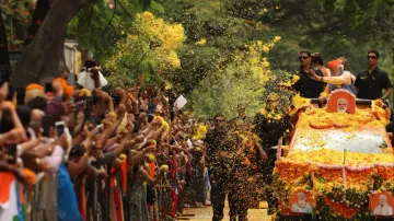 'Congress looted money of even farmers': PM Modi