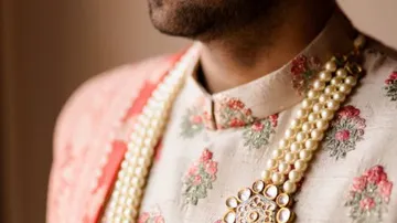 Groom runs away from his own wedding 