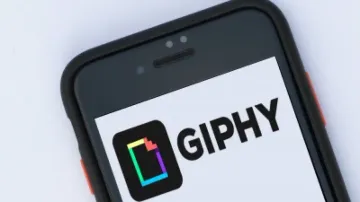 Shutterstock to acquire Giphy platform 