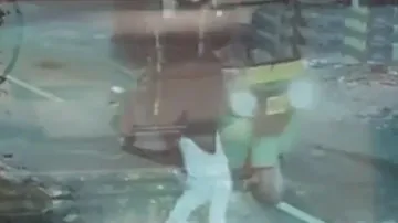 Auto driver crashes on Techie
