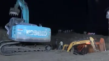 Minor girl falls into 300-feet deep borewell in MP village; rescue ops on