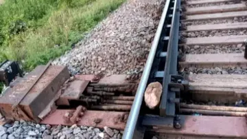 Major train accident averted in Bhadrak, thanks to railway staffer’s presence of mind 