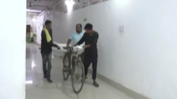 Body carried on bicycle 