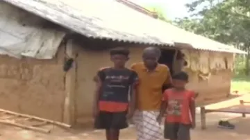 Man nurtures his children like a mother in Mayurbhanj