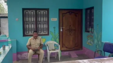 Sealed House Of Soro Railway Signal JE