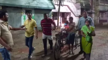 Body carried on trolley in Cuttack