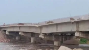 Khagaria Bridge collapse 