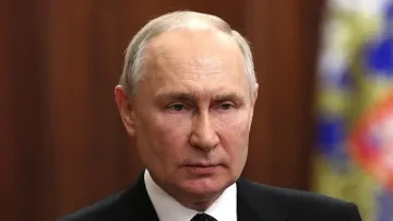 'Putin at risk of losing his iron grip on power'