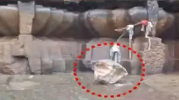 Temple top in Bhubaneswar suffers damage in lightning strike