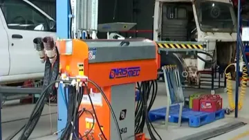 Vehicle scrapping unit