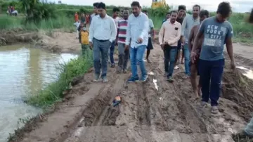 Tehsildar forced to walk on slushy village road in Odisha 