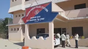 Man strangulates minor daughter to death over family feud in Nuapada, Odisha 