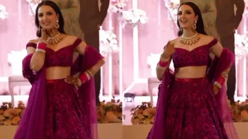 Bride burns dance floor with her moves