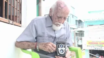 Meet Odisha’s first photojournalist, a centenarian, who witnessed entire gamut of transformation in 