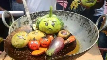 Price of tomatoes, chilli heated up veg and non-veg thalis by 34%, 13% in July