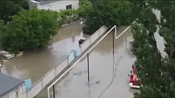 Typhoon Khanun causes emergencies in Russia, 2000 evacuated
