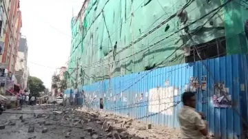 Roof Centering Of Under Construction Building Collapses
