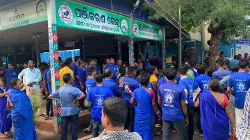 Sanitation workers strike in capital hospital