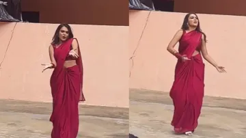 Woman’s sizzling dance to ‘Chammak Challo’ in red hot saree burns internet