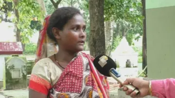 Meet Odisha’s Laxmi Jena who has been cremating dead bodies for past 13 years