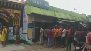 Cash looted from SBI ATM
